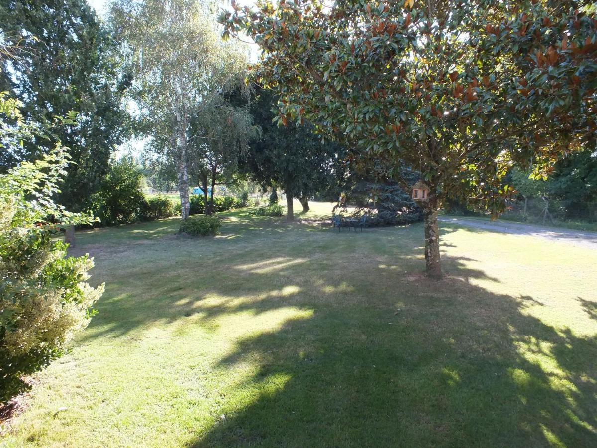 Country B&B Saint-Pierre-d'Eyraud Exterior photo
